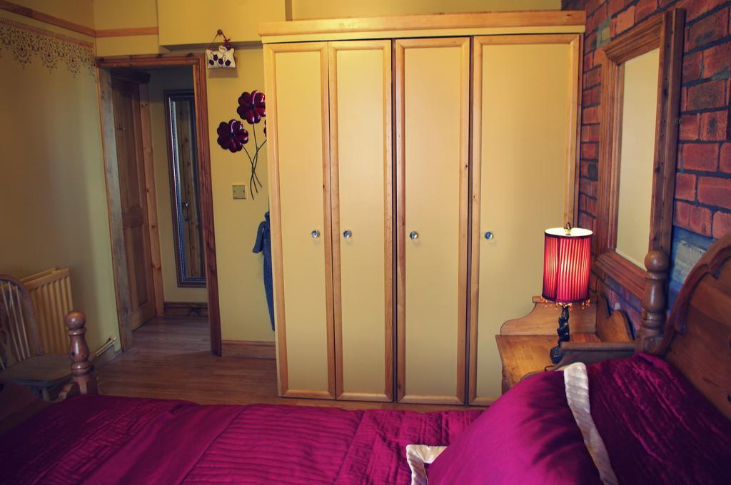 Crown House Suites Halifax Rom bilde